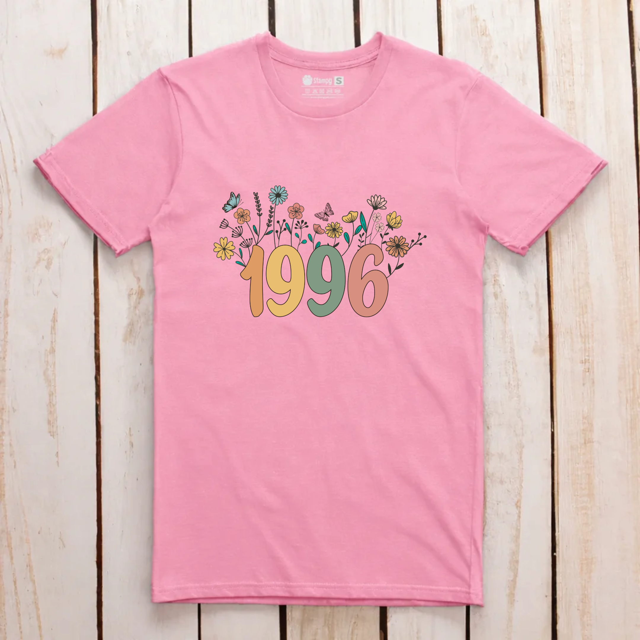 Camiseta Personalizada con Estampado 1996 y Flores Coloridas